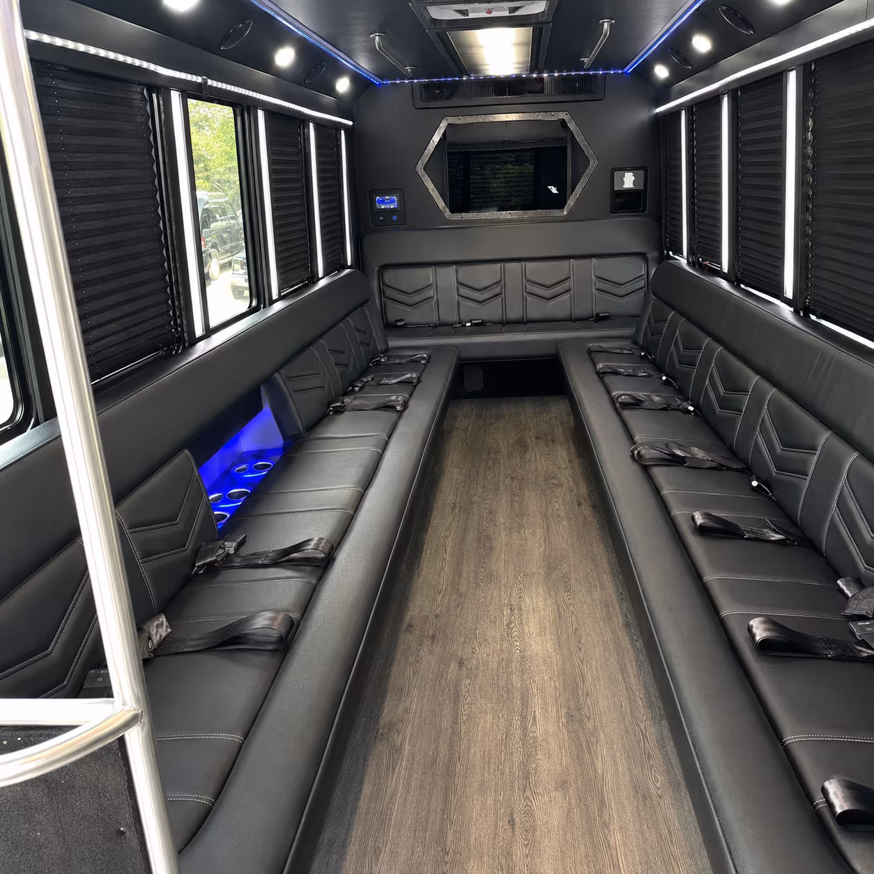 party buses from deltona to daytona beach make prom night unforgettable